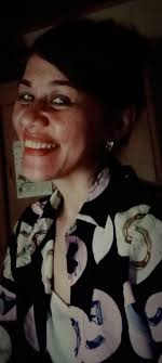 I'm a simple man. Romantic. I love plants and the loving woman. I want to  marry a simple, romantic and stable woman in a relationship. Whoever meets  these conditions should write to