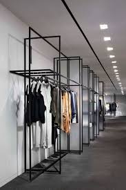 Pin De Aurel Adissa Em Magasin Vetement Interiores Comerciais Design De Loja Interiores