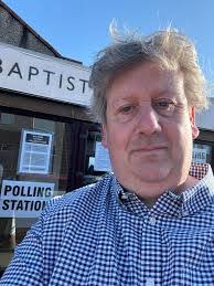 Ian Gilbert's Instagram, Twitter & Facebook