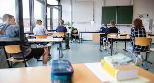 Bei wichtigen und triftigen gründen solle man haus oder wohnung verlassen dürfen, etwa zum einkaufen, für den weg zur schule oder zur arbeit sowie bei krankenbesuchen. Neue Corona Verordnung Schule In Kraft Getreten Baden Wurttemberg De