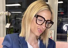 Διαβάστε όλα τα άρθρα του star.gr σχετικά με το θέμα σοφια καρβελα Sthn Ellada H Sofia Karbela Agkalia Me Ta Eggonia Ths H Anna Bissh Ta Like Ths Annitas Pania