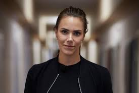 Created by kaylabiggsa community for 1 year. Esther Sedlaczek Sie Sieht Sich Selbst Nicht Gern Im Tv Gala De