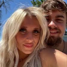 Tabitha Baughman's Instagram, Twitter & Facebook