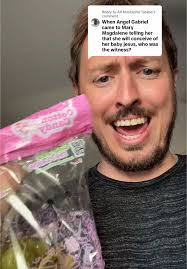 When Gabriel Came Down to Mary But Gen Z Version