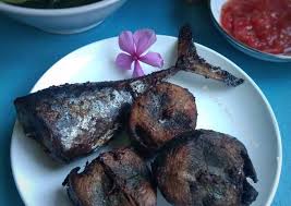 Secara tradisional, empal gentong dimasak dengan kayu bakar. Resep Empal Ikan Tongkol Yang Gurih Dengan Bahan Yang Simple Resep Terbaik Dan Terlengkap