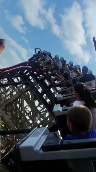 Wow! Wildcats' Revenge is an RMC TWISTER!!!! 😲 🫨 I need some more 😩  😫!!!, #rollercoaster🎢 #meta #hersheypark #pennsylvania #flashbackfriday