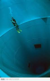 Deepest Swimming Pool In The World Deepest Swimming Pool Swimming Pools Pool