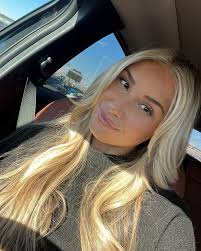 Taylor Alexander's Instagram, Twitter & Facebook