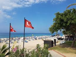 U med drygt 15 km utmärkt strand är det lätt att hitta boende nära stranden och på behagligt avstånd från charterdistrikten vid hamnen. Kleopatra Beach New Apartment Alanya Turkei
