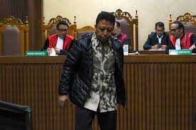 Menteri sosial, juliari batubara menyambangi gedung kpk, kuningan, jakarta selatan, pada senin pagi. Hakim Sidang Romahurmuziy Kok Kementerian Agama Seperti Ini Halaman All Kompas Com