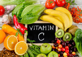 Kandungan vitamin c dalam buah kiwi juga lebih tinggi dibandingkan dengan kandungan vitamin c dalam jeruk. 9 Makanan Bervitamin C Lebih Tinggi Dibanding Jeruk