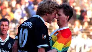 Sky sport zeigt euch die jerseys von gladbach, psg und arsenal. Cheffe Effe Erfolgreich Und Umstritten Bild 17 Ndr De Sport Legenden