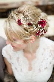 From a loose cascading waves hanging down the back and half updo luckily for you, we've compiled a list of the 60 best wedding hairstyles for a bride to choose from. 40 Of The Most Amazing Wedding Hairstyles For Your Big Day