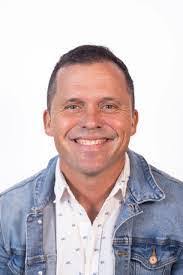 Kevin Queen's Instagram, Twitter & Facebook