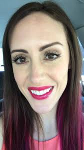 Kiss for a Cause, my new favorite bright pink lipstick 💄 , I was pretty  bummed when Razzberry was discontinued so it took me a while to give this  one a fair chance, but it turns out, I love it!