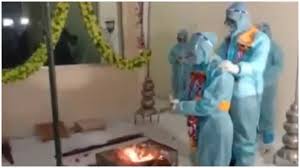 Check spelling or type a new query. Viral Video Couple Gets Married In Ppe Kits After Groom Tests Covid Positive