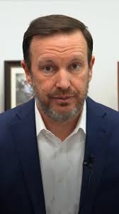 The longtime producer of 60 Minutes just resigned in protest because CBS's  parent company was trying to mute criticism of Trump is order to get  favorable treatment from the White House. , This is ...