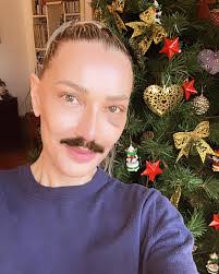 Merry Christmas everyone 🎄🎅❤️ #2020vision and a new moustache 😁  #happiness #christmas #christmastree #decoracion #food #sardinia #cagliari