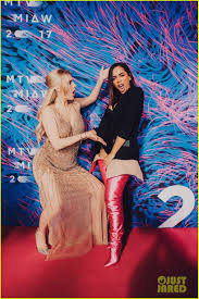 He is featured in a series of youtube videos and in a television show, produced by actor rainn wilson, and soulpancake. Lele Pons Nails Her First Huge Hosting Gig Kisses Juanpa Zurita On Stage Video Inside Photo 1092383 Lele Pons Pictures Just Jared Jr