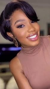 Jamie- Blunt Cut Bob Glueless Human Hair Lace Front Wig