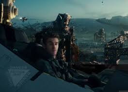 The hunger games actor discusses his role in the highly anticipated sequel to independence day.. Independence Day Resurgence 2016