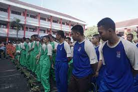 Ditambah lagi induk dari kampus ini, yakni telkom memang menjadi perusahaan telekomunikasi terbesar di indonesia. Smk Telkom Malang The Real Informatics School