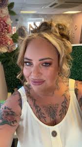 Hi I'm a singer from south wales looking to join a band/ get one together  if anyone is interested?