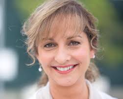 Who's she talking to? (TV Mini Series 2017)