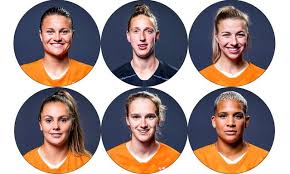 Sarina wiegman (den haag, 26 oktober 1969) is een nederlandse trainster en voormalig voetbalster. Sarina Wiegman Bondscoach Met Twee Gezichten Nrc