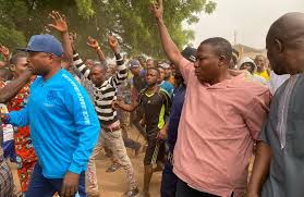It was learnt that the gunmen who were. Asigangan Of Igangan Land Radio Nigeria Ibadan Zonal Station