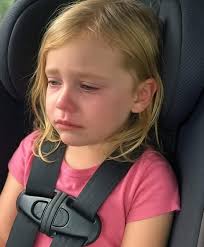 MA BELLE-MÈRE A « ACCIDENTELLEMENT » JETÉ LE BILLET D'AVION DE MA FILLE Mon  mari a réservé un voyage familial fantastique aux îles Canaries