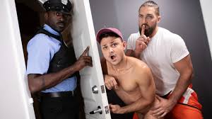 Finding His Prison Bitch Gay Porn Video On Men.Com | GayMobile.fr