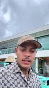 Boné Gucci de Chris Dias: Como Encontrar Fornecedores