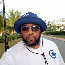 Nicholas Deboer's Instagram, Twitter & Facebook