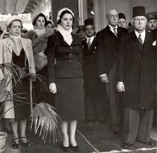 Hrh Princess Faiza Of Egypt And Hi Rh Princess Neslishah Of Turkey And Egypt During The Playing Of The National Anthem Egypt Royal Family Egypt History