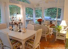 Decorating The Screened Porch For Fall Halloween Screened In Porch Furniture Screened Porch Decorating Porch Decorating
