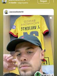 🚨🟡 ¡JHONNY QUIÑÓNEZ SEGUIRÁ EN EL 'ÍDOLO'!👀 @gabyalcivar_ informa que el  jugador continuará en Barcelona SC por petición del nuevo DT
