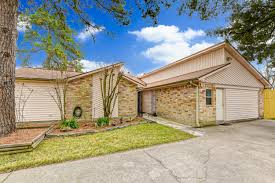 Just Listed 11130 Lilleux Rd Houston Tx 77067 Experience Relaxation Comfort In This Delightfully Designed Custom In 2020 Outdoor Patio Backyard Pool Custom Homes
