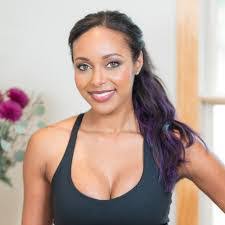 Brandy Rhodes's Instagram, Twitter & Facebook