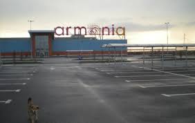 Locuri de muncă în străinătate 295. Foto Chinezii Care Au CumpÄrat Centrul Comercial Armonia Din Profit Ro