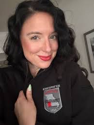 Tammy Hintz's Instagram, Twitter & Facebook