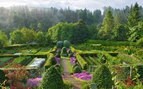 Birkhall Estate In Scotland Birkhall Balmoral Estate Aberdeenshire Garden Photography Garden Castle