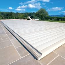 Couverture Automatique Escamotable Agora Hydra Systeme Piscine Amenagement Paysager Terrasse Piscine Couverture De Piscine