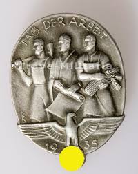 Drittes reich abzeichen 1935 tag der arbeit vf+. Nsdap Abzeichen Tag Der Arbeit 1935 Archiv Trave Militaria Orden Und Ehrenzeichen
