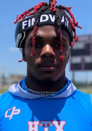 Logan Mackey's Instagram, Twitter & Facebook