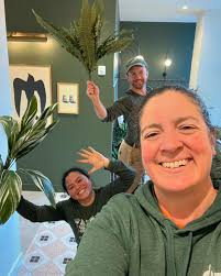 Urban Plantscapes of Dennis' 7 Dees