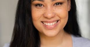 Eliza Waters's Instagram, Twitter & Facebook