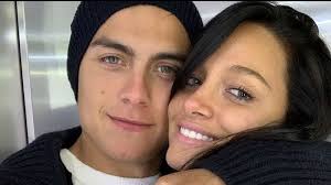 She is the eldest daughter of osvaldo sabatini, an argentine actor and businessman and catherine fulop, a venezuelan actress. Sportmob Facts About Oriana Sabatini Paulo Dybala S Wife