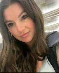 Just say yes if I still look beautiful and charming 🤩🤩🤩❤️😍💘😻💋