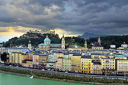 As she worked, she took her time. Altstadt Salzburg Wikipedia